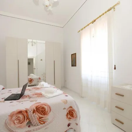 Centrally-located In Lejlighed